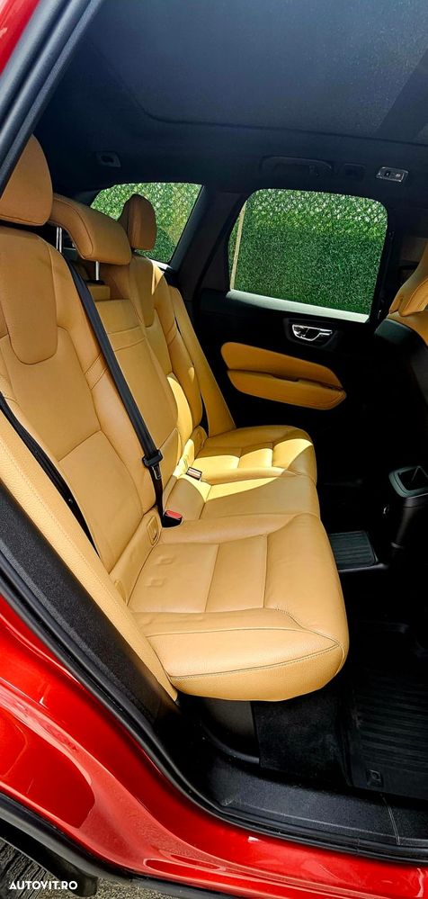 Volvo XC 60 Recharge T8 Twin Engine eAWD R-Design - 8