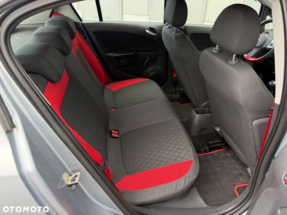 Opel Corsa 1.6 Turbo GSi - 28