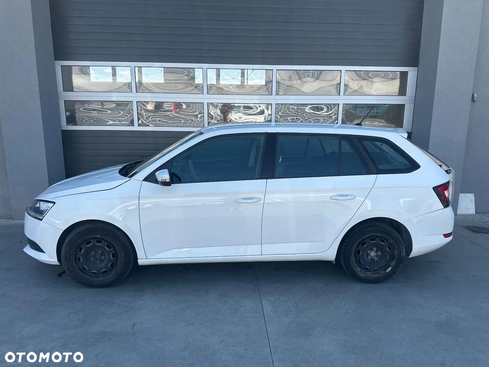 Skoda Fabia 1.0 TSI Active - 2