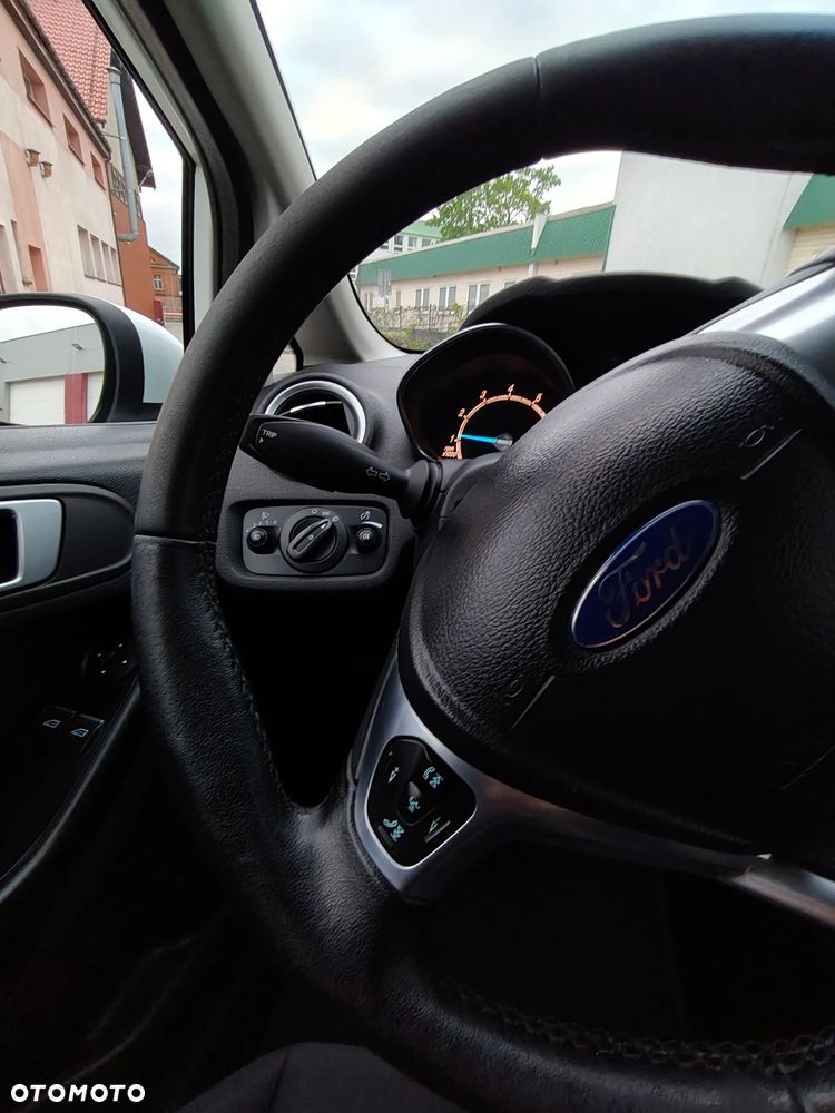 Ford Fiesta - 16
