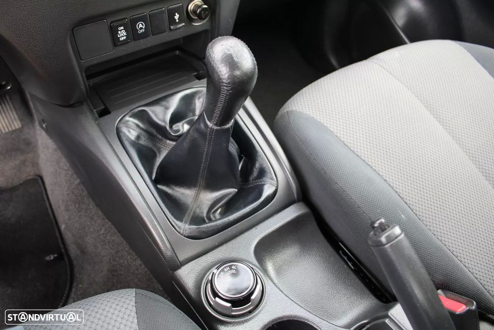 Mitsubishi L200 2.3 DI-D Space Cab Invite 4WD - 19