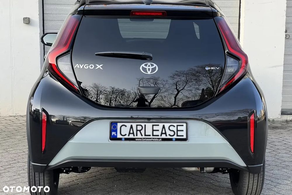 Toyota Aygo X Hybrid 1.5 Style e-CVT - 8