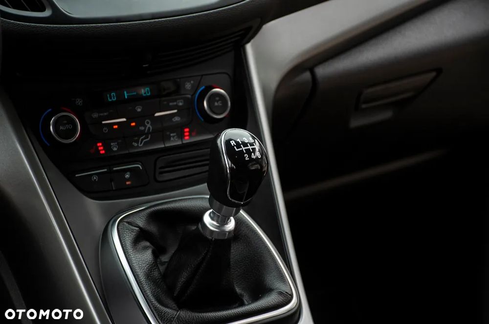 Ford Kuga 1.5 EcoBoost FWD Titanium ASS - 17