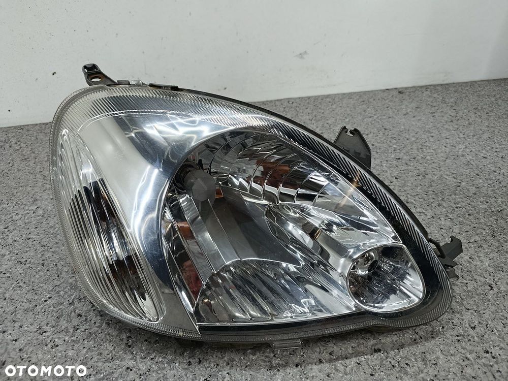 LAMPA PRZÓD PRAWA TOYOTA YARIS I FL 20-A353 TYC - 3