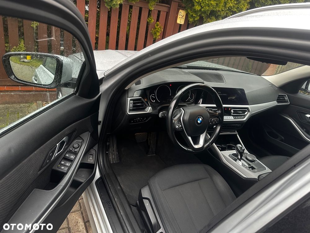 BMW Seria 3 320d Advantage - 14
