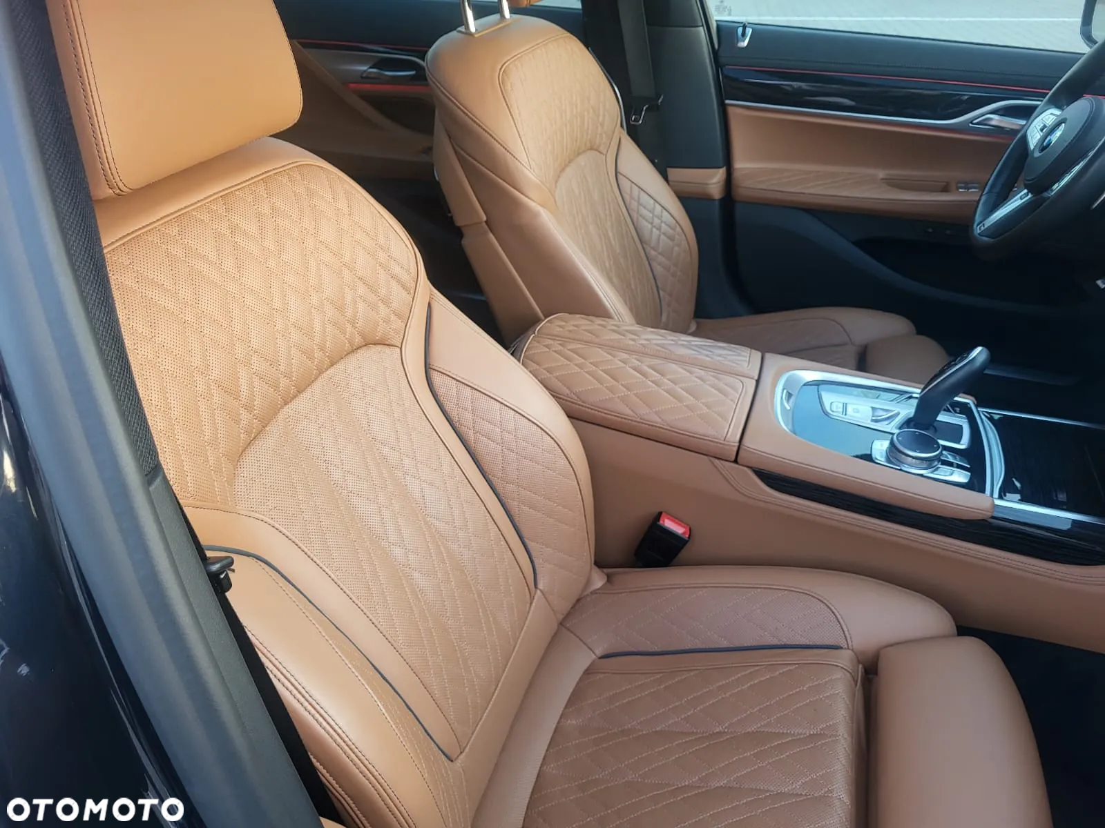 BMW Seria 7 750Li xDrive - 12