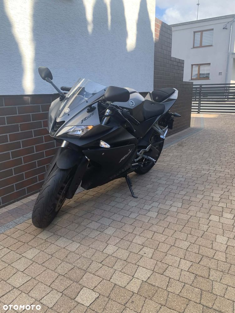 Yamaha YZF - 1