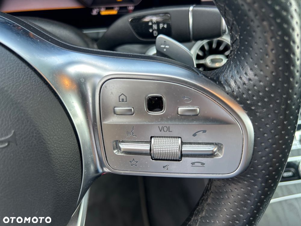 Mercedes-Benz Klasa E 220 d Coupe 4-Matic 9G-TRONIC - 28