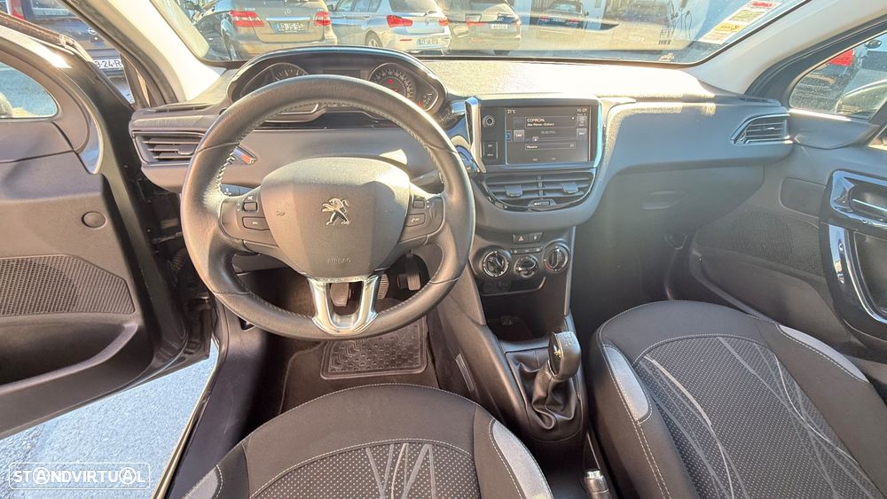 Peugeot 208 1.2 PureTech Style - 13