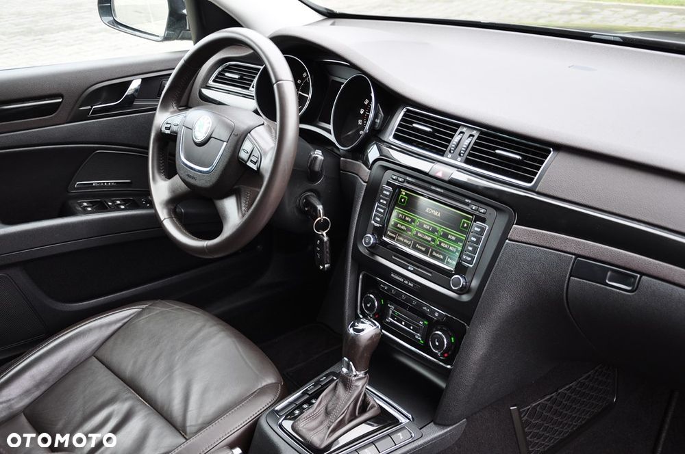 Skoda Superb 2.0 TDI L&K DSG - 28