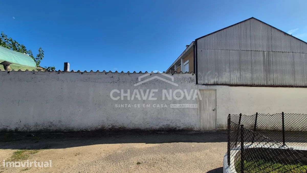 Moradia V2+1 c/ Terraço e Garagem Box em Mafamude (Cedro) - Grande imagem: 5/30