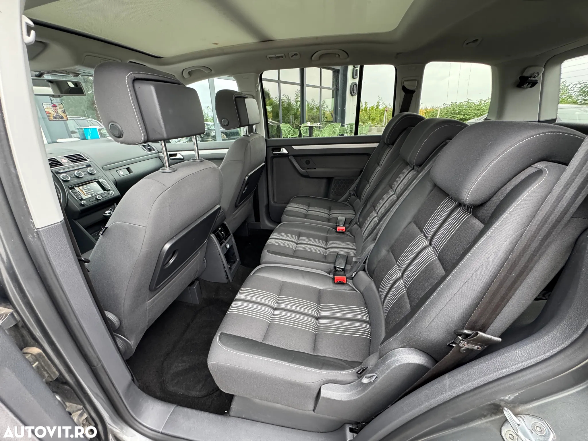 Volkswagen Touran 2.0 TDI DPF BlueMotion Technology MATCH - 18
