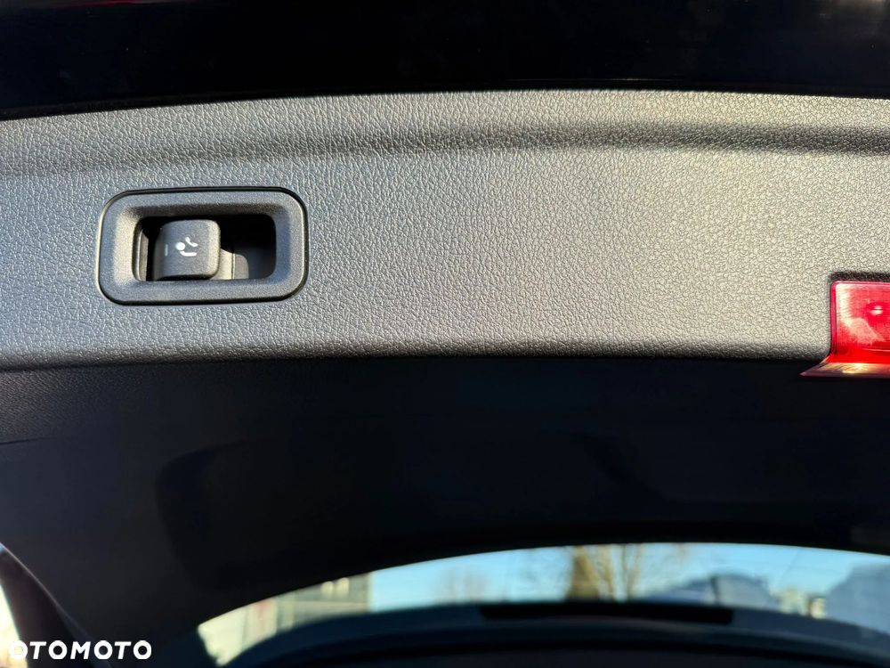 Mercedes-Benz GLE - 21