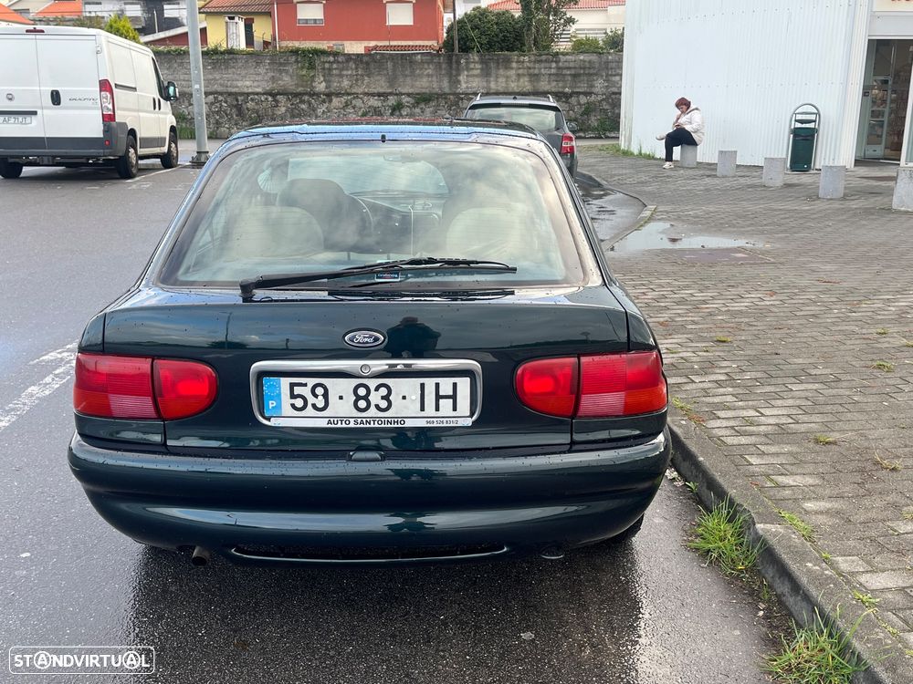Ford Escort - 2