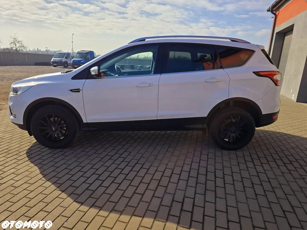Ford Kuga - 22