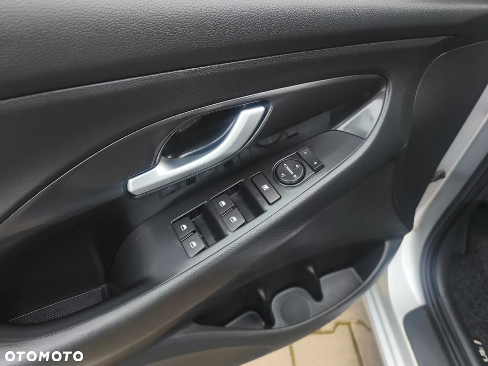 Hyundai i30 1.0 T-GDI GO - 10