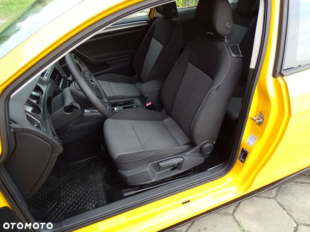 Volkswagen Golf 1.6 TDI Highline Optimum - 16