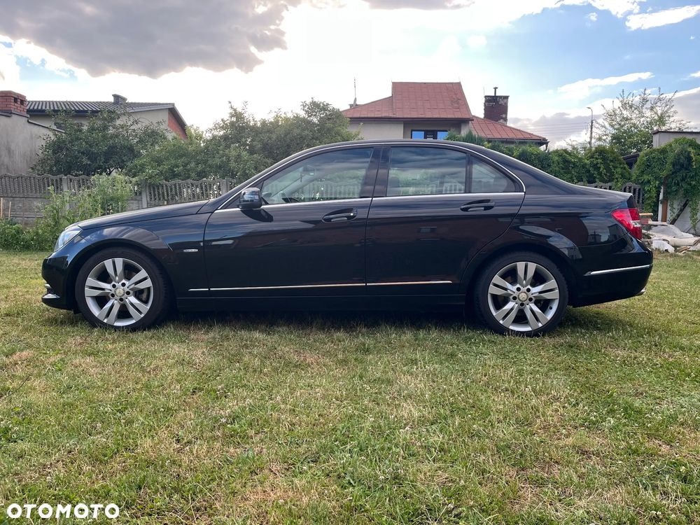 Mercedes-Benz Klasa C 250 CGI BlueEff Avantgarde - 11