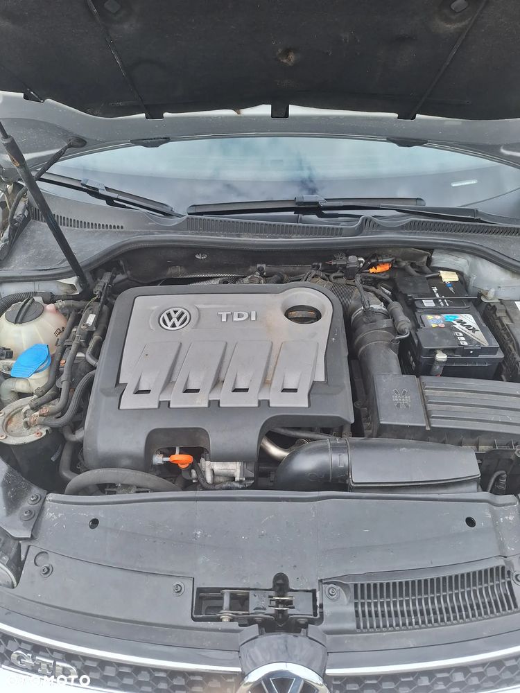 Volkswagen Golf - 9