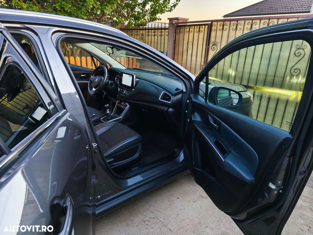 Suzuki S-Cross - 12