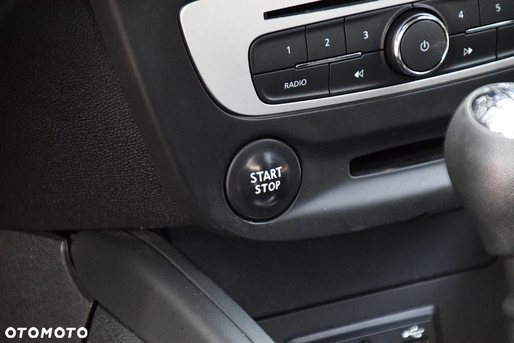 Renault Megane BLUE dCi 115 BUSINESS EDITION - 29