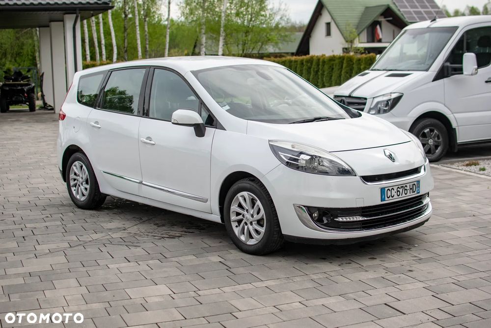 Renault Grand Scenic - 31