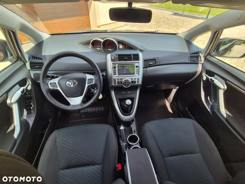 Toyota Verso 1.8 7-Sitzer Executive - 13