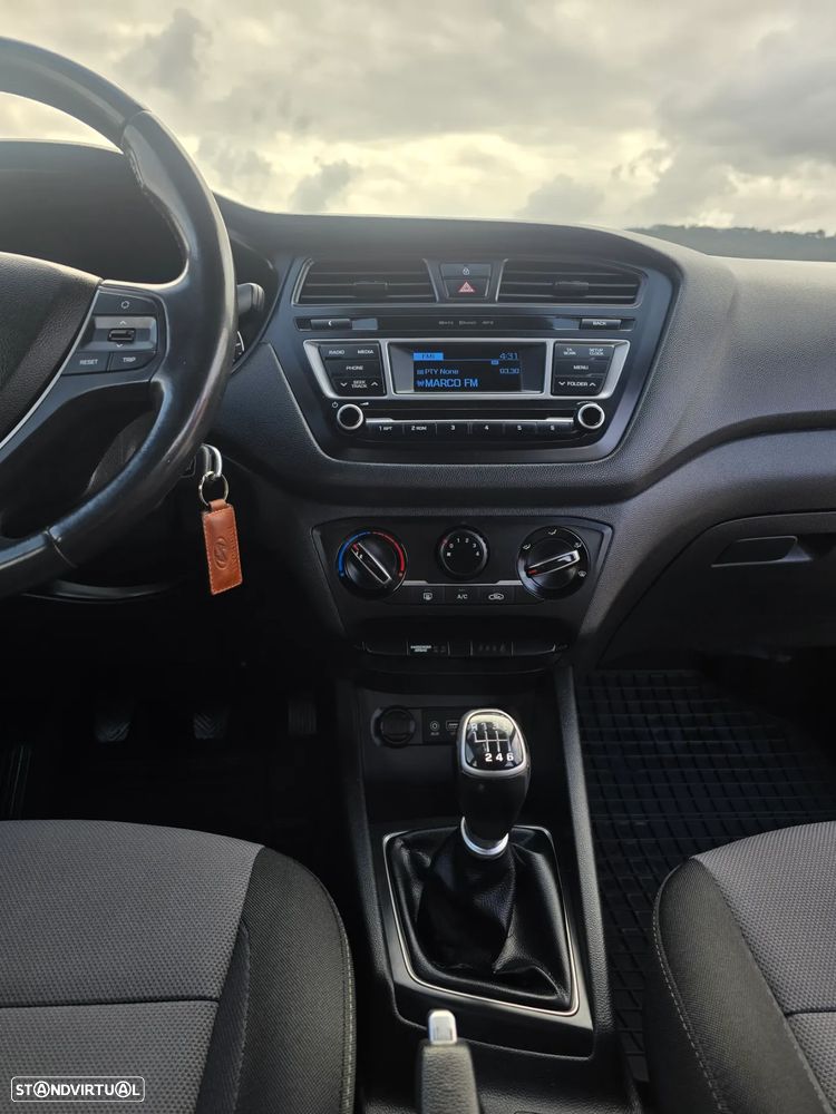 Hyundai i20 1.1 CRDi Access - 10