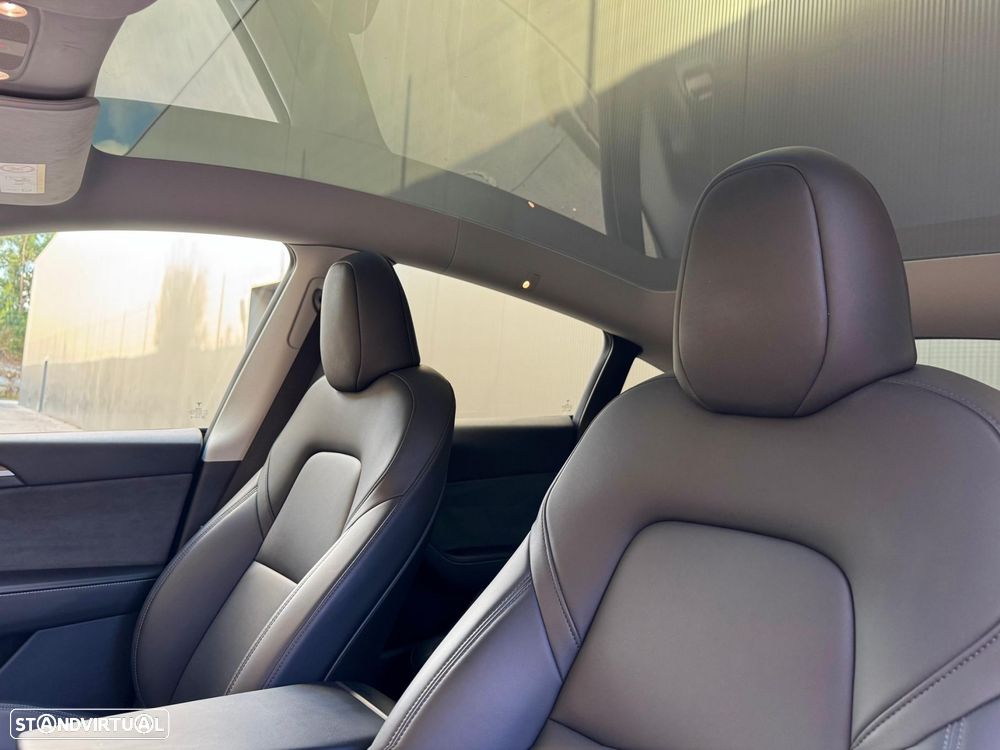 Tesla Model Y Long Range Tração Integral - 31