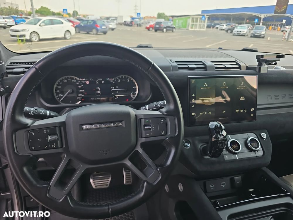 LAND ROVER Defender 2022 — imagine 35
