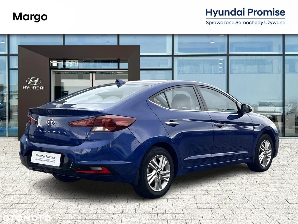 Hyundai Elantra 1.6 Comfort - 4