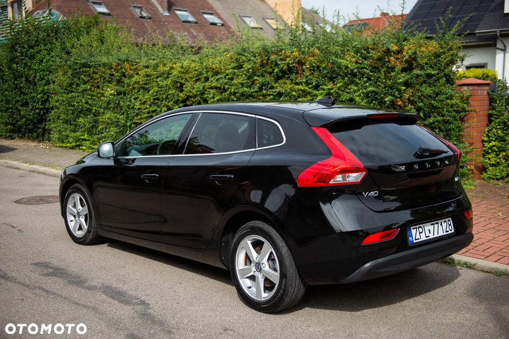 Volvo V40 D2 Summum - 4