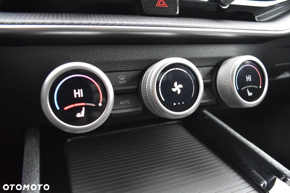 Skoda Superb 2.0 TDI SCR 4x4 Selection DSG - 24