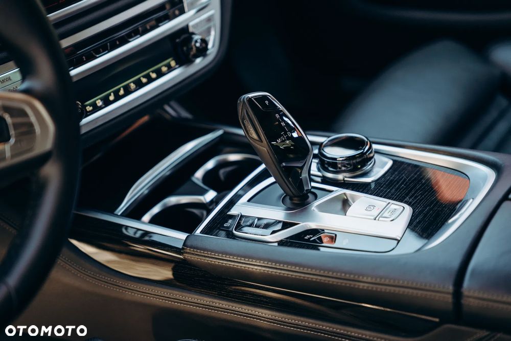 BMW Seria 7 740Ld xDrive - 13