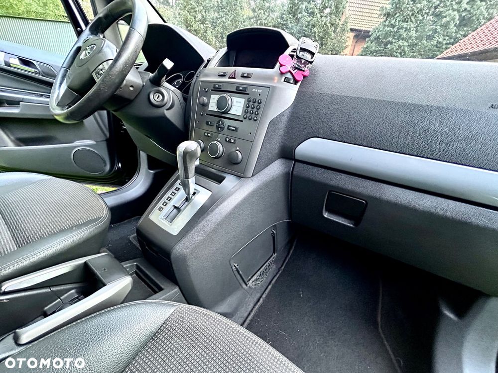 Opel Zafira ver-1-9-cdti-cosmo-activeselect - 40