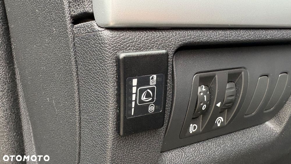 Renault Clio 1.2 16V 75 Expression - 12