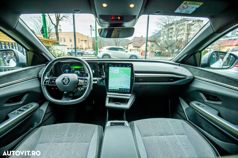 Renault Megane E-TECH 60 kWh 220 CP Techno - 12