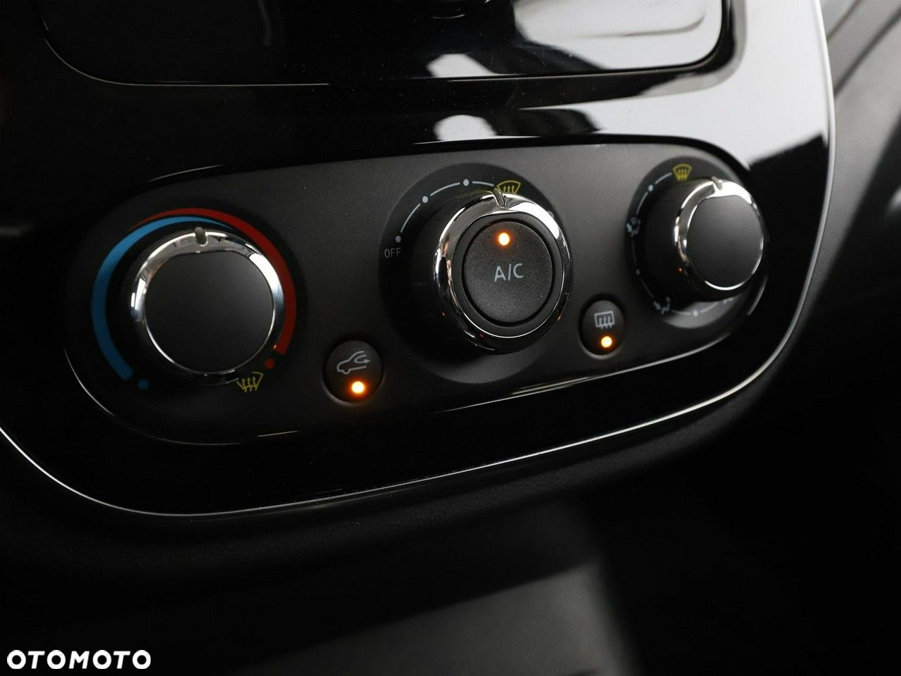 Renault Captur - 24