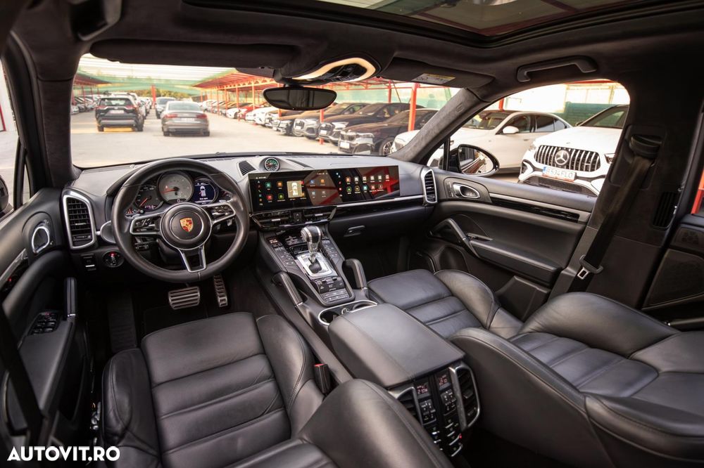 Porsche Cayenne - 15
