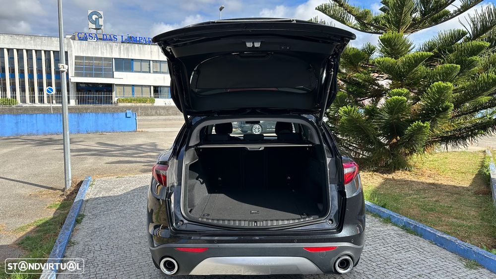 Alfa Romeo Stelvio 2.2 D AT8 - 11