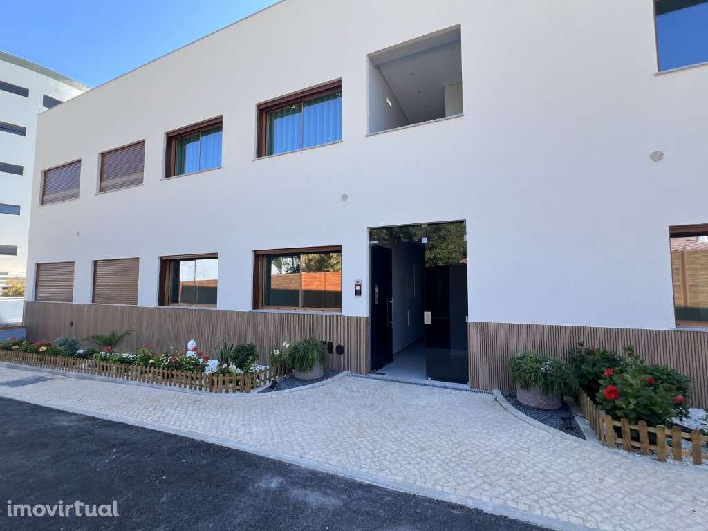 Apartamento T2 novo, com vista mar, terraço amplo de uso exclusivo ... - Grande imagem: 2/24
