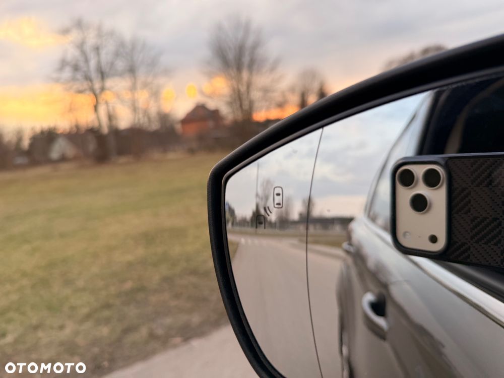 Ford Kuga 2.0 TDCi 4x4 Titanium - 22