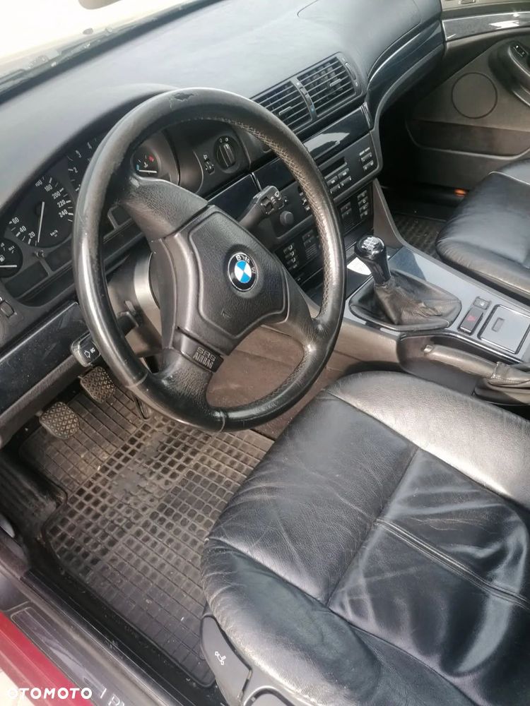 BMW Seria 5 520i - 7