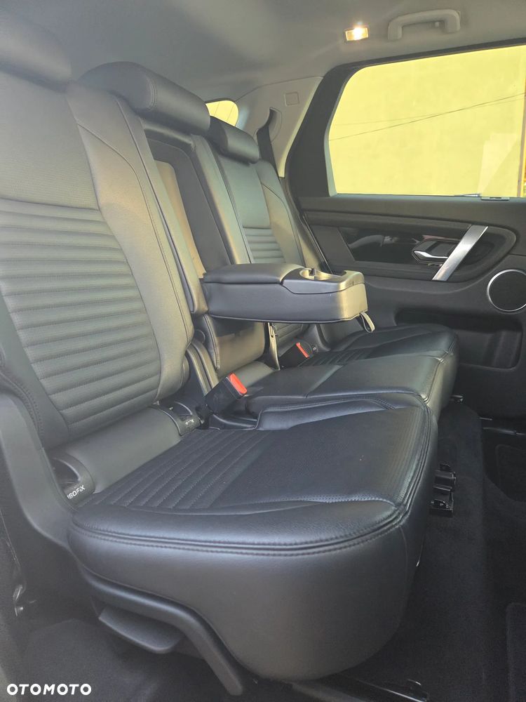 Land Rover Discovery Sport 2.0 D165 mHEV SE - 16