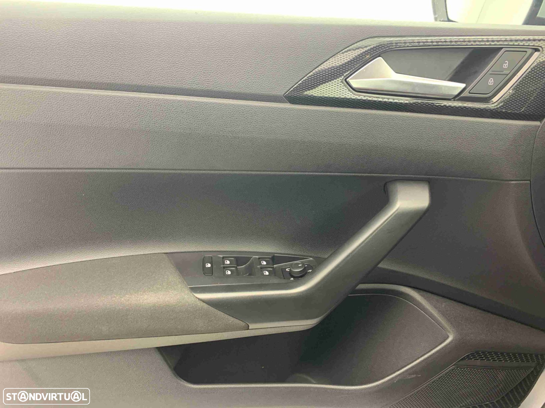 VW Polo 1.0 TSI Urban - 11