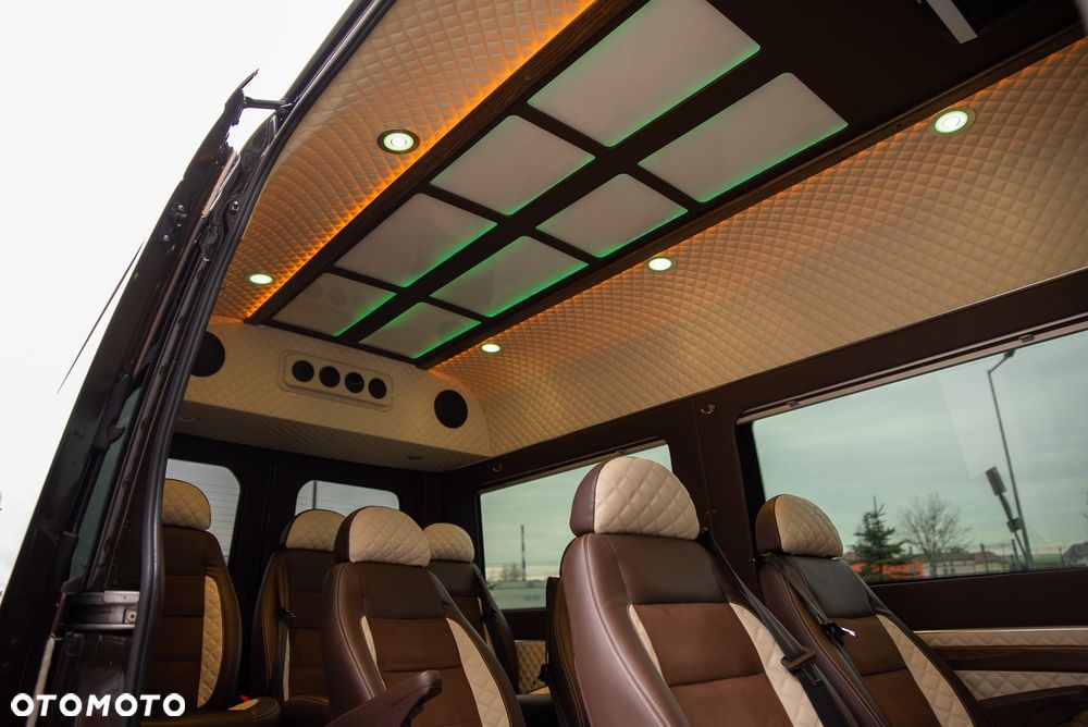 Mercedes-Benz Sprinter - 30
