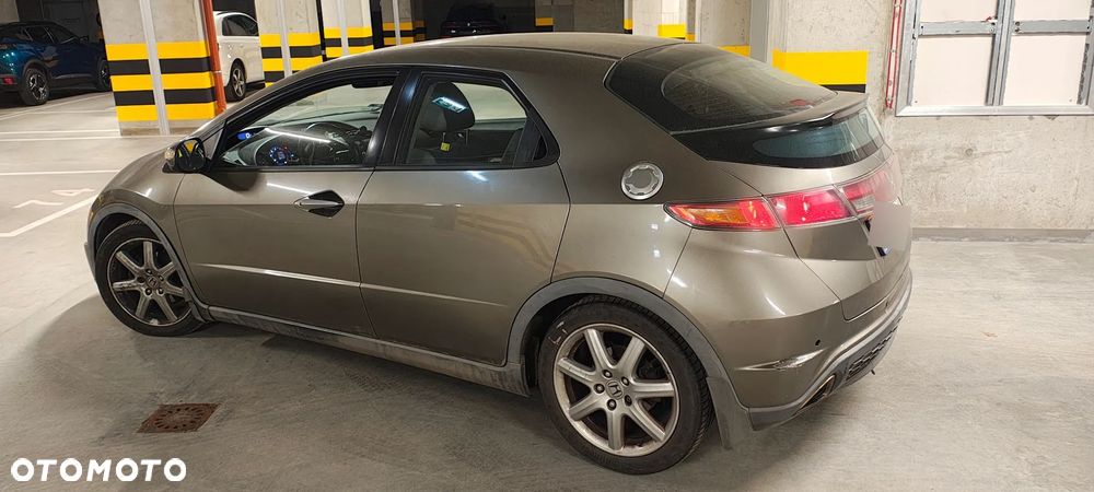Honda Civic 1.8 Comfort - 1