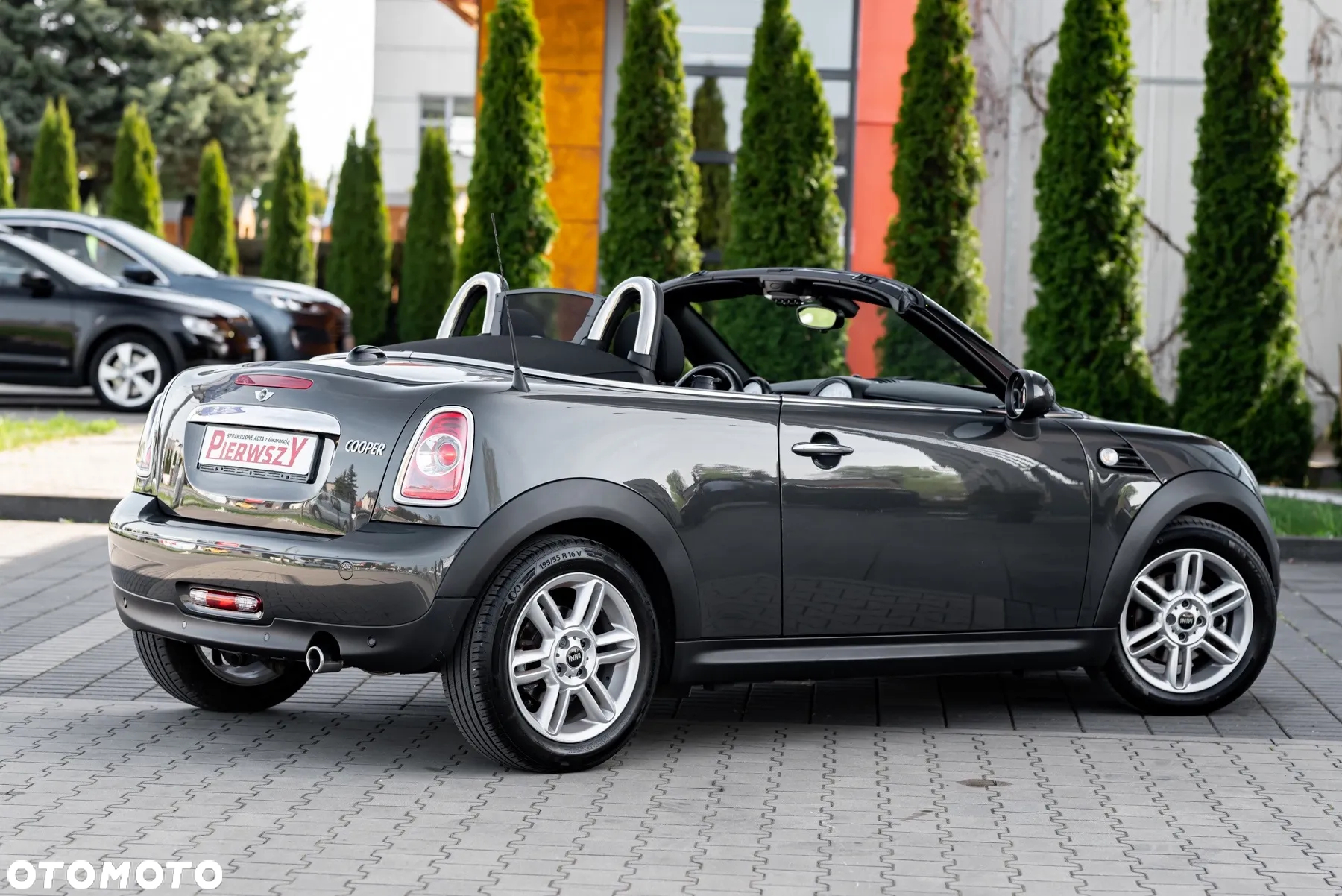 MINI Cooper Cabrio - 10