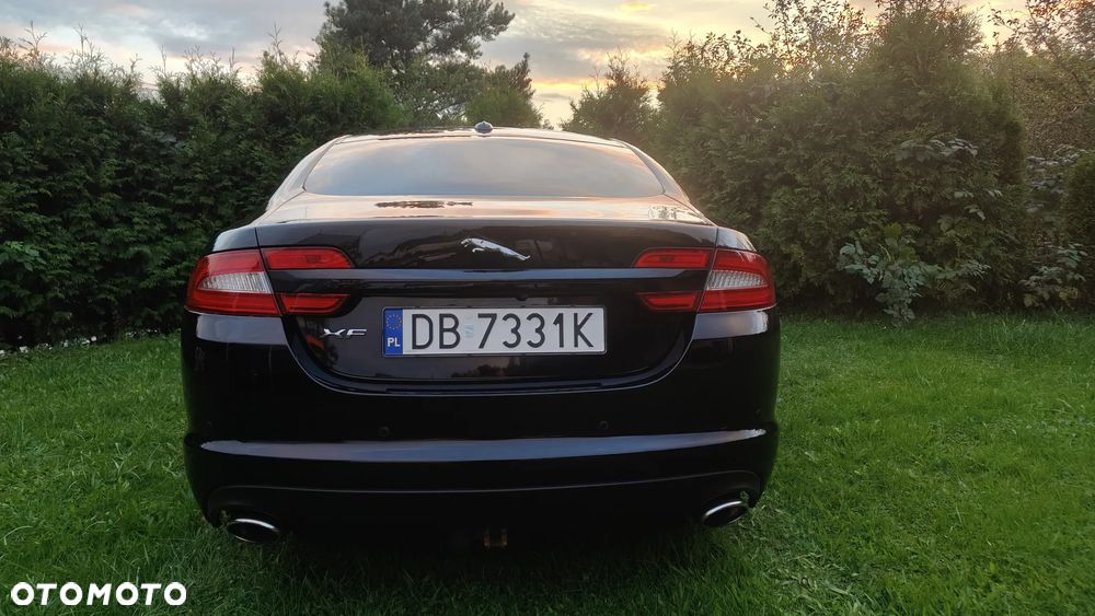 Jaguar XF 3.0 V6 D Premium Luxury - 6