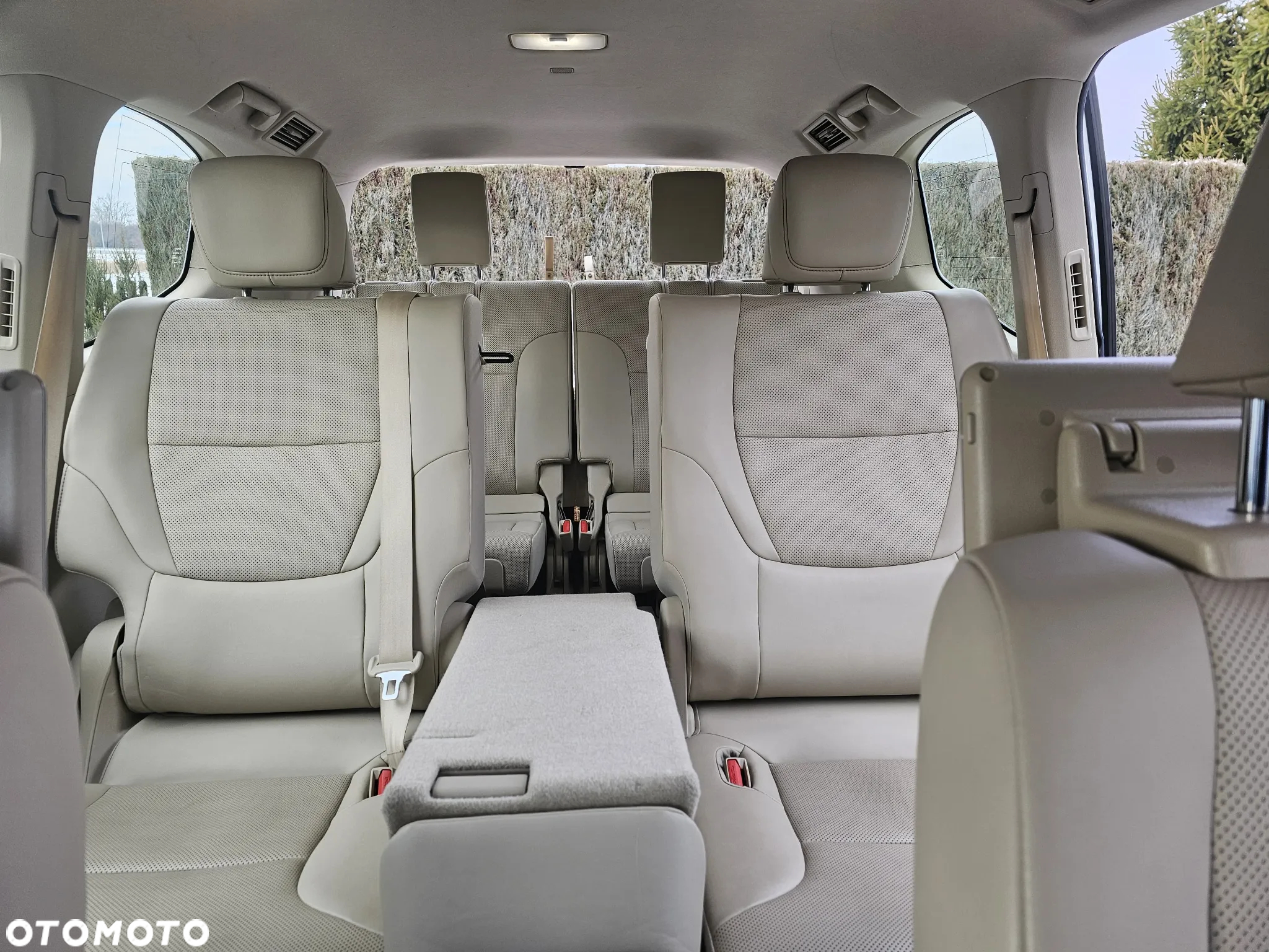 Toyota Land Cruiser - 23